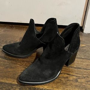 Black Steve Madden booties